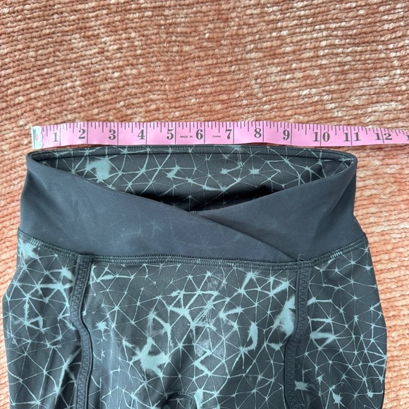 Lululemon Pedal Pace 6.5” Cycling Shorts - Picture 6 of 6